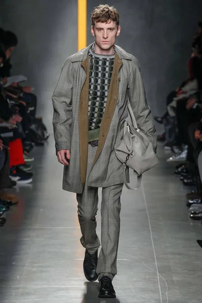 Look 39